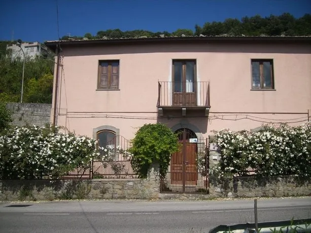 Casa Liperni - Image 1
