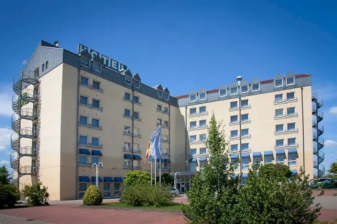 Konsul Hotel - Image 1
