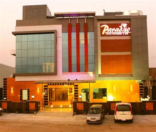 Hotel Paradiso - Image 1