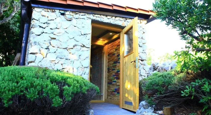 Apartment Surfer's lodge, nature driven with Sauna - Image 1