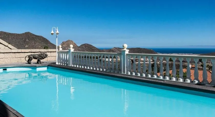 Penthouse Vistamar - Image 1
