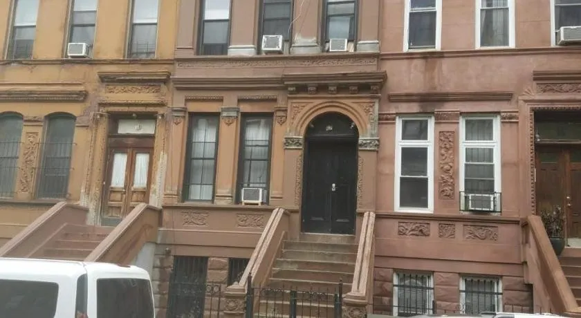 Harlem Lodge - Image 1