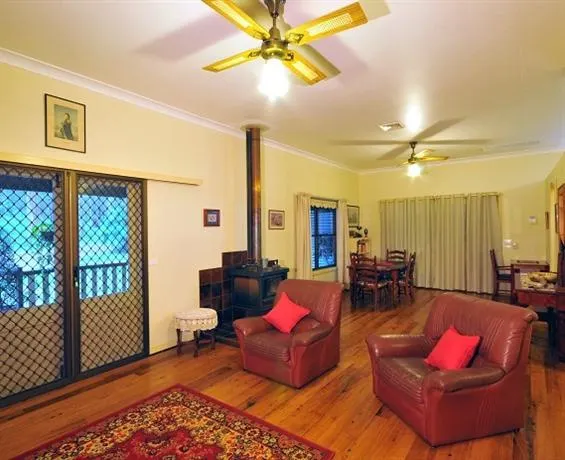 Tom and Sue's Place - Image 1