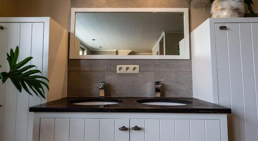 Place To Bee Kamers - Image 1