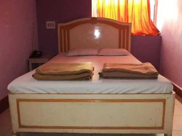 Asopalav Hotel - Image 1