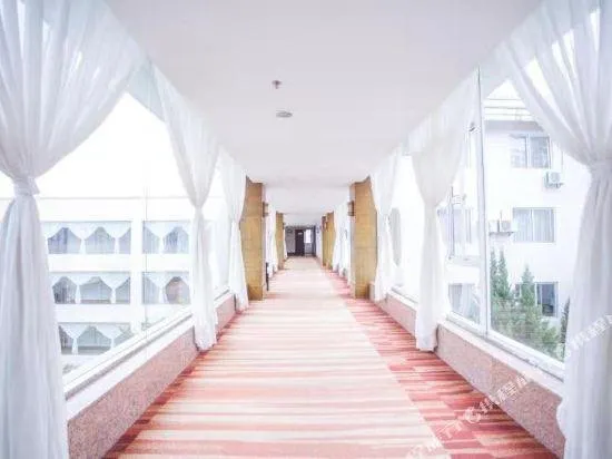 Yunnan Aviation Sightseeing Hotel Lijiang - Image 1