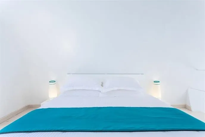 Oia Collection Boutique Suites - Image 1
