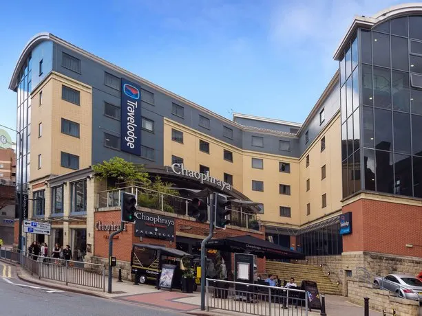 Travelodge Leeds Central - Image 1