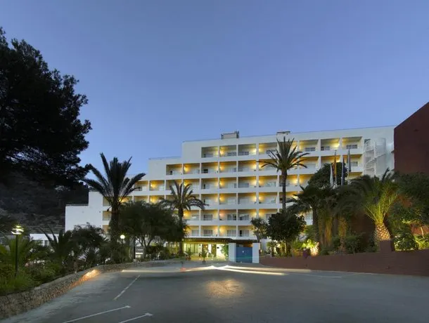 Villa Cala Llonga - Image 1