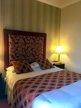 An Chuirt Gweedore Court Hotel - Image 1