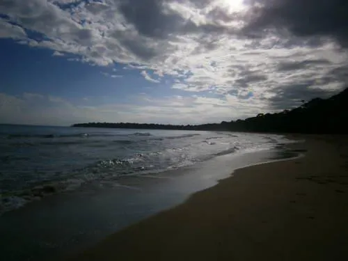 Sunrise Beach Hotel Puerto Viejo de Talamanca - Image 1