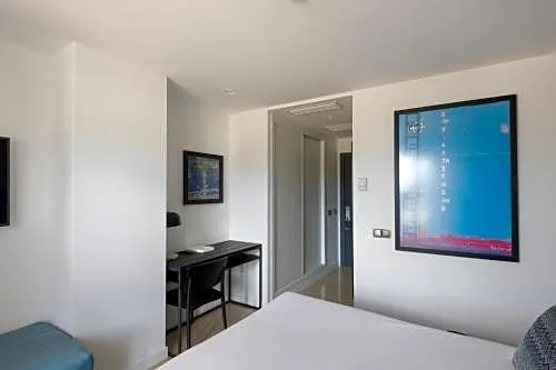Hotel Tahiti - Image 1