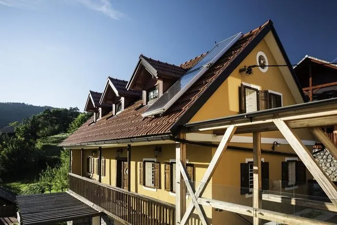 Guest House Tradicijska Kalska Domačija - Image 1
