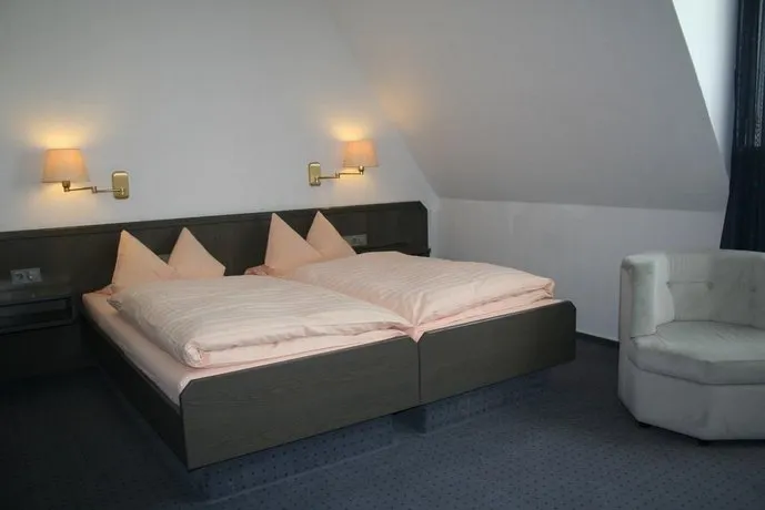 Dortmunder Eck "IKAROS" Hotel-Restaurant - Image 1