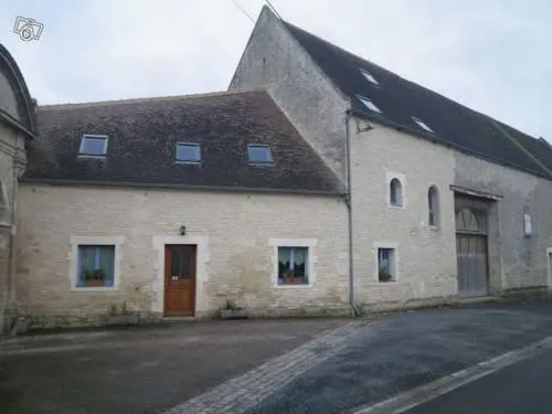 La Grange Aux Dimes - Image 1