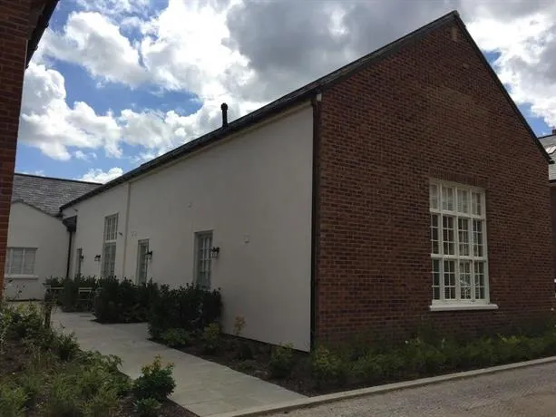 The Officers' Mess - The Garden Quarter - Image 1