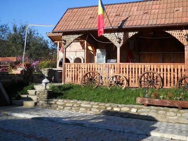 Pensiunea Roua Muntilor - Image 1