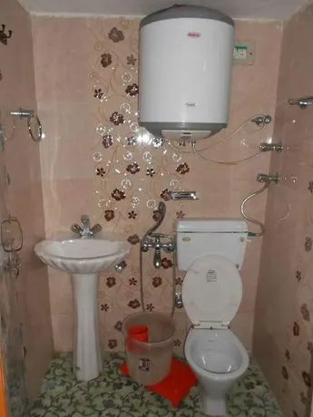 Hotel Rooma - Image 1