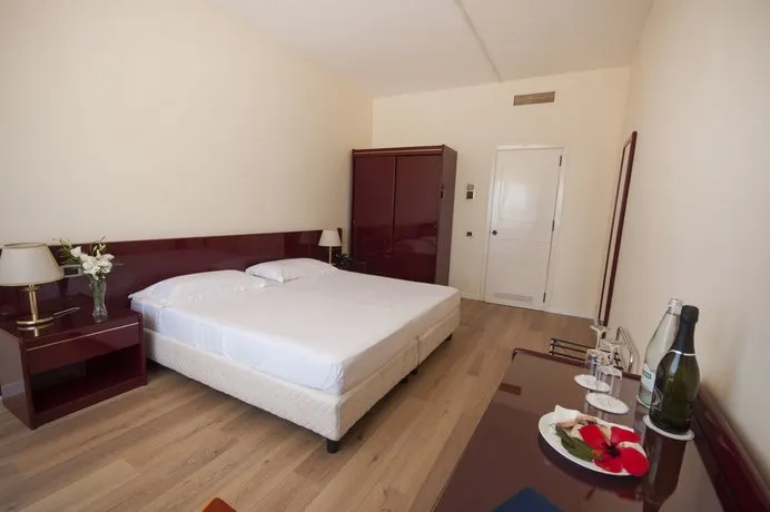 IH Hotels Kaos - Image 1