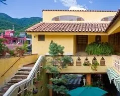 Mis Amores Hotel-Restaurante - Image 1