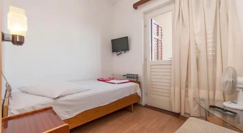Guest House Mediteran Relax - Image 1