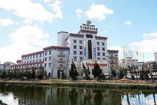 Holy Palace Hotel - Image 1