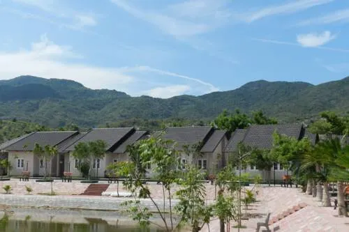 Vinh Hy Resort - Image 1