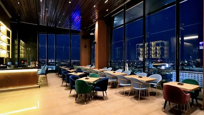 Grand Dafam Surabaya - Image 1