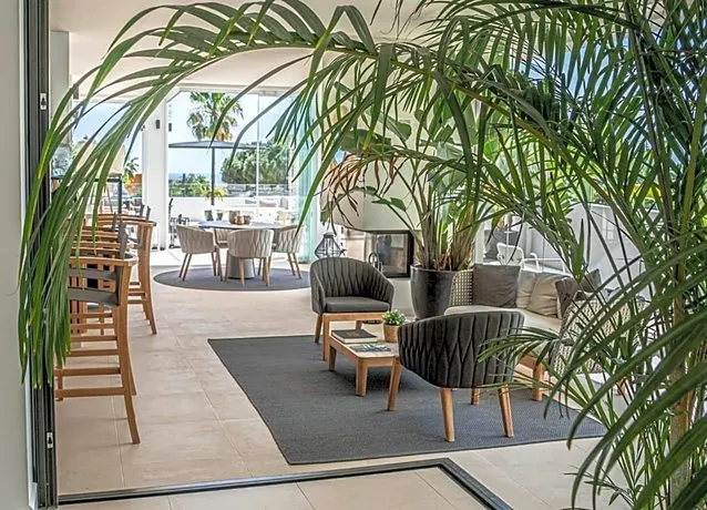 Blizz Boutique Hotel - Image 1