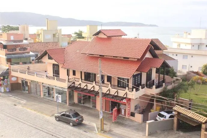 Casa no Centro de Bombinhas near the sea - Image 1