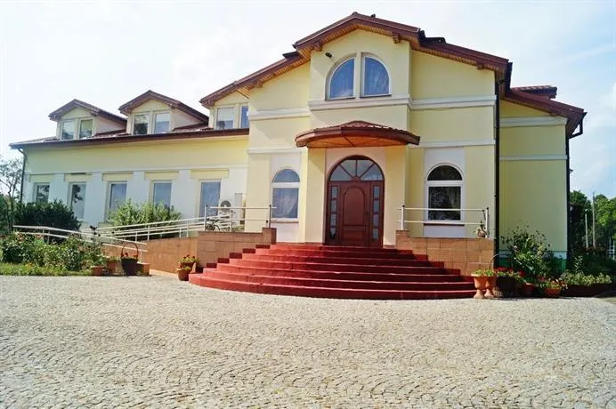 Dwor Dluzniewo - Image 1