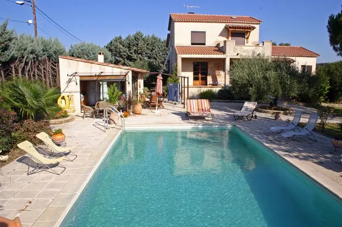 Le Domaine des Maladières - Image 1