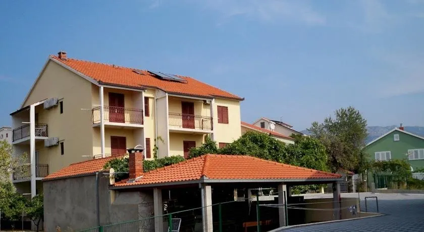 Guesthouse Lucic - Image 1