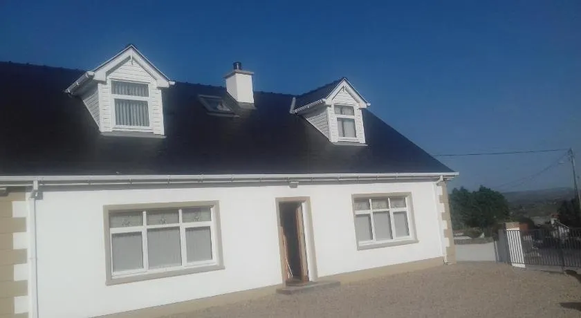 Teach Nellie Cottage - Image 1