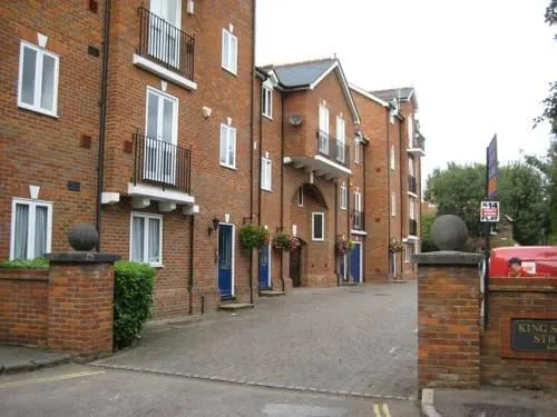 Eton Kingstable Street 15 - Image 1