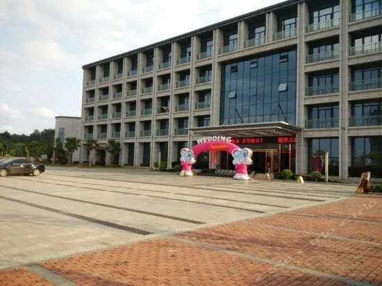 YINGBIN HOTEL - Image 1