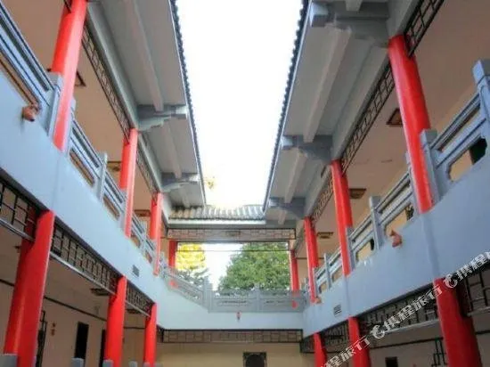 TAOHUAYUAN Hotel - Image 1