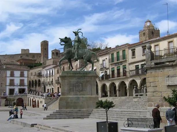 El Aleznal - Image 1