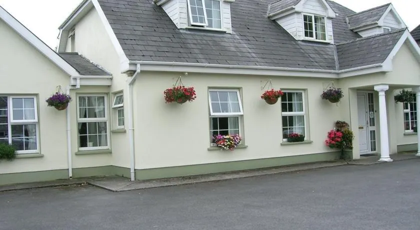 Clareville B&B - Image 1