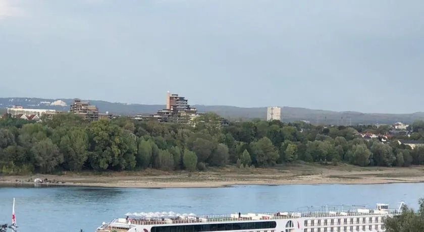 Rheinblick Sommershof - Image 1