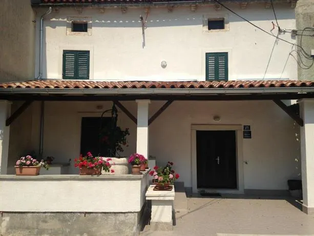 Holiday Home Anka Lx - Image 1