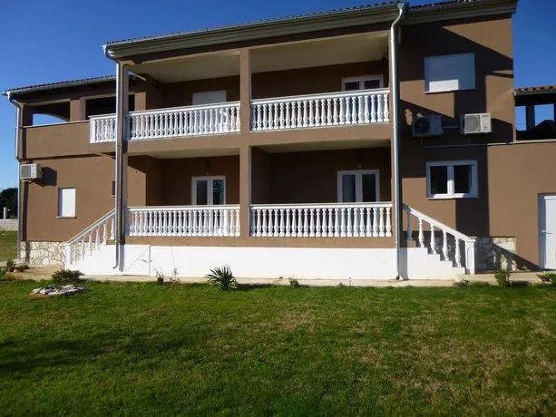 Apartments Nina - Image 1