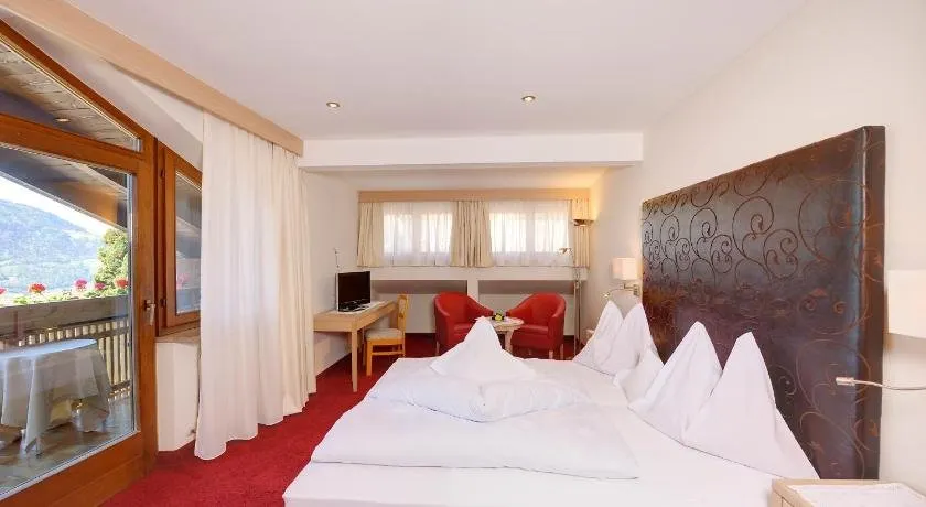 Hotel Tirol - Image 1