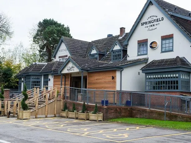 Innkeeper's Lodge Nottingham Lowdham - Image 1