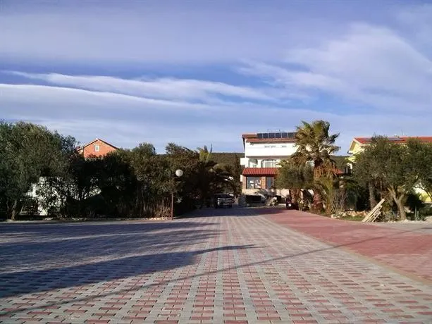 Villa Anton Hotel Sukosan - Image 1
