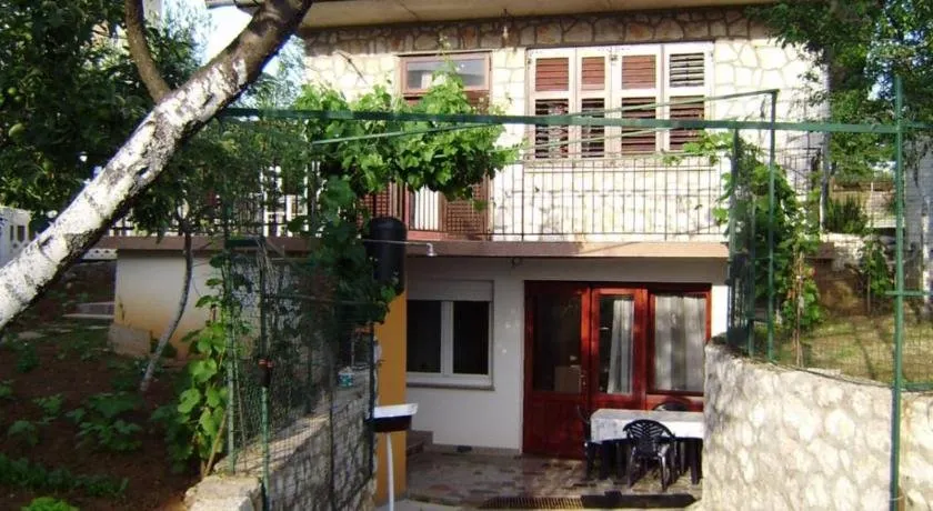 Apartment Carmen - Image 1