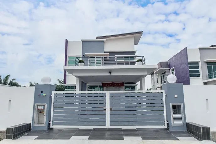 Ruby Homestay Melaka - Image 1