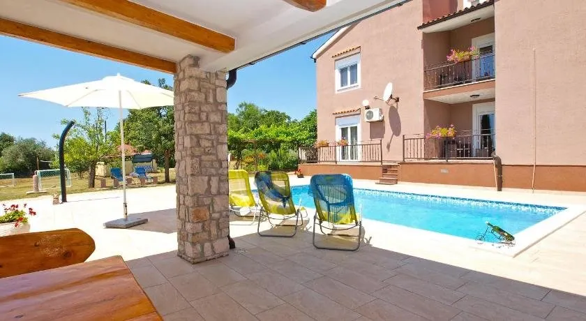 Villa 1399 - Image 1