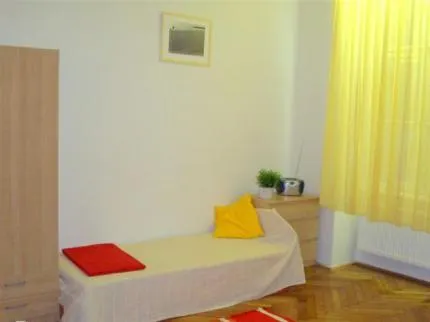 Kings Opera Apartment - Image 1