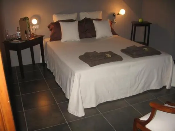 CHARMING COUNTRY HOUSE - Image 1